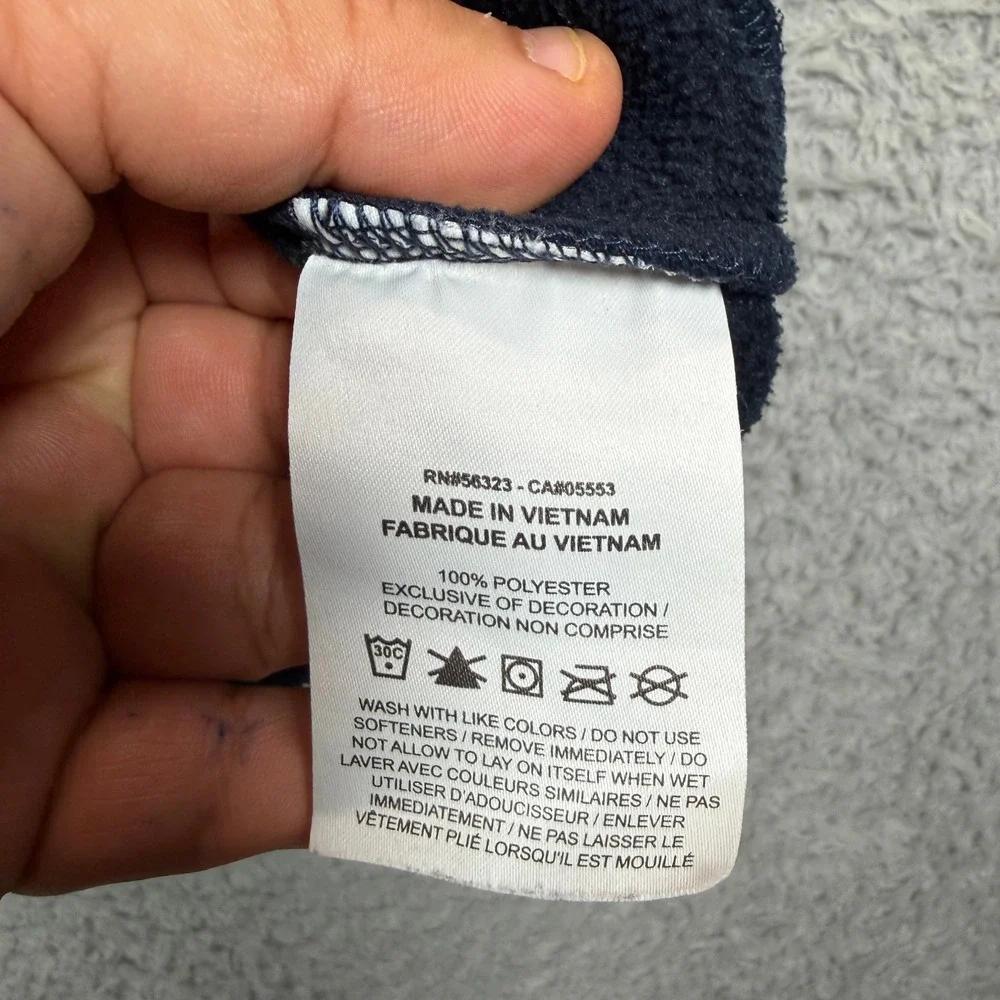 Nike insulation kangaroo